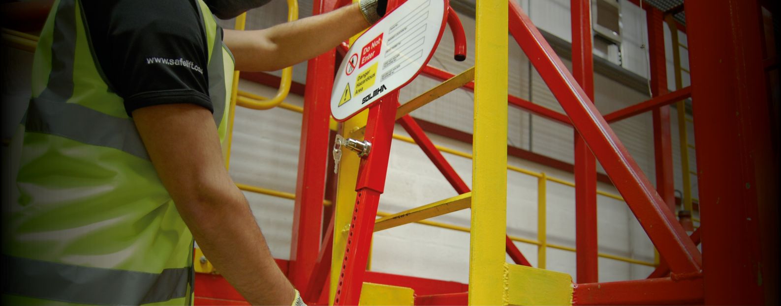 Confined Space Entry Barrier - Ladder