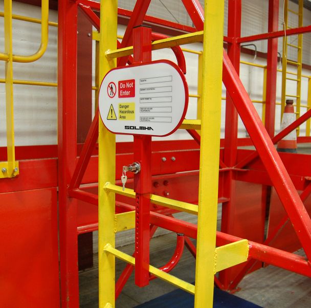 Confined Space Entry Barrier - Ladder >>