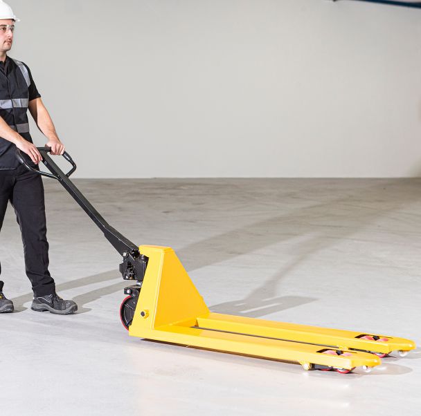 2500kg Hand Pallet Truck >>